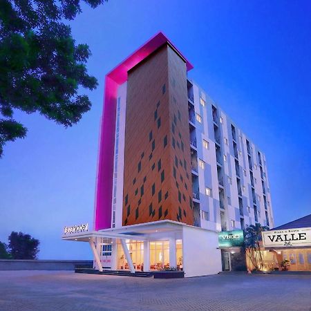 favehotel Diponegoro Semarang Zewnętrze zdjęcie